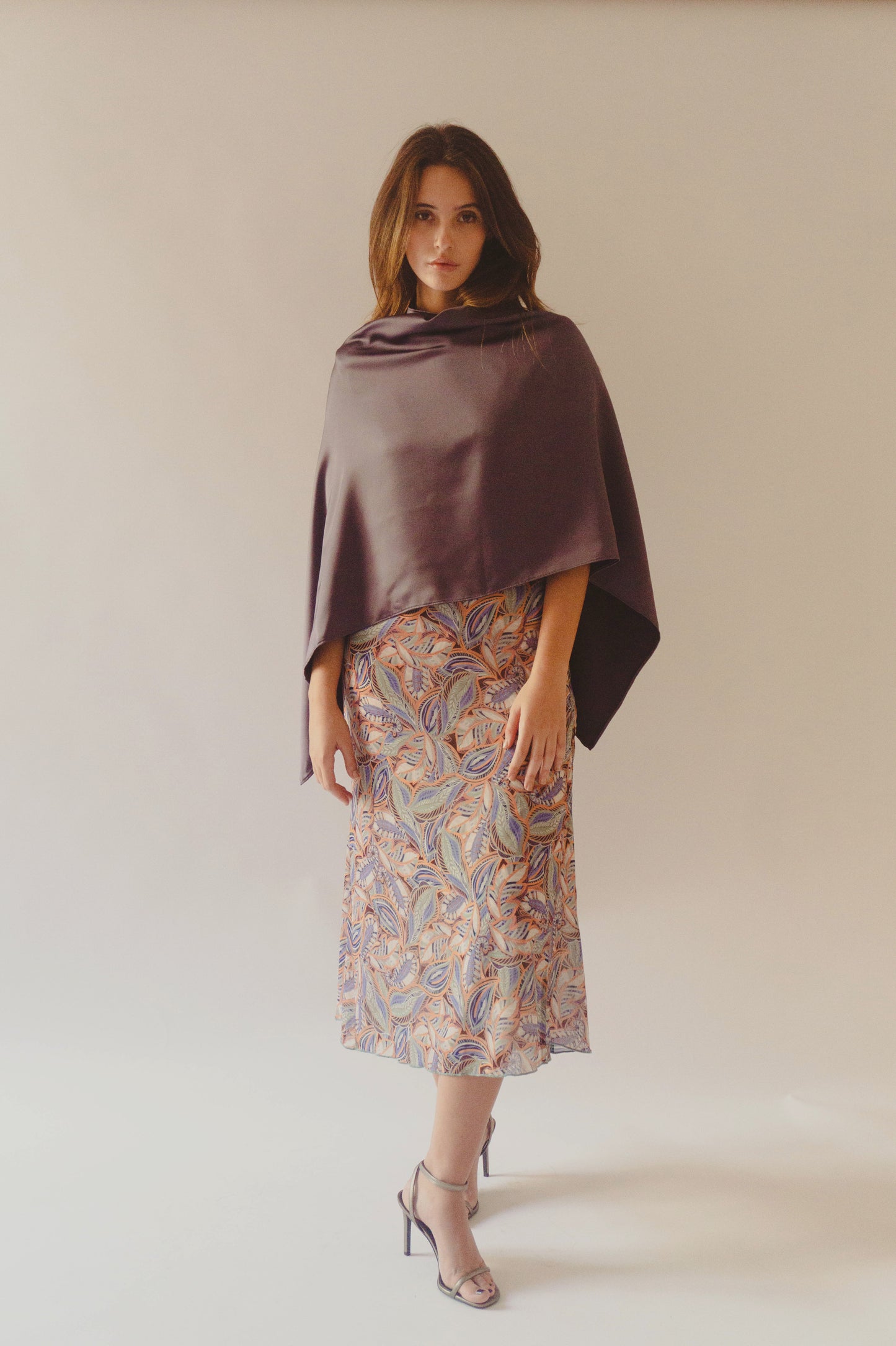 Capa Satinada Gris - Lend the Label