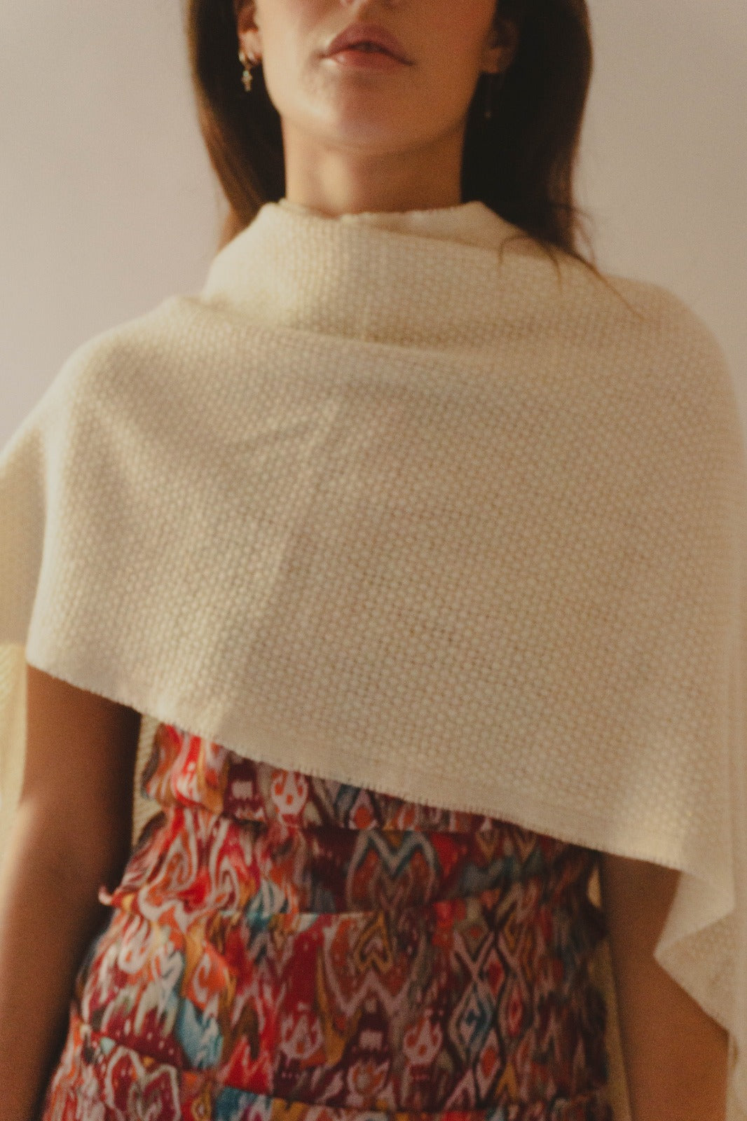 Capa Beige Brillos Dorados