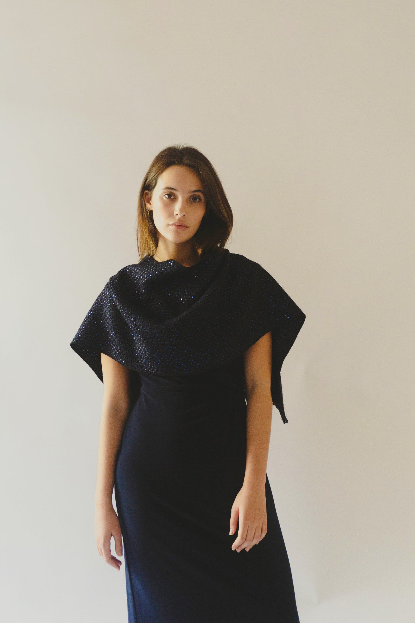 Capa Lentejuelas Marino pre-loved - Lend the Label