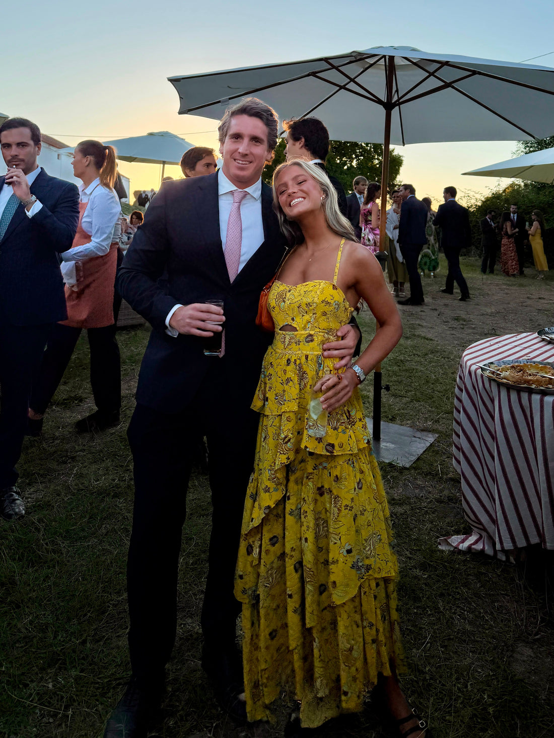 Bodas de otoño 2026: tendencias y looks que arrasarán esta temporada