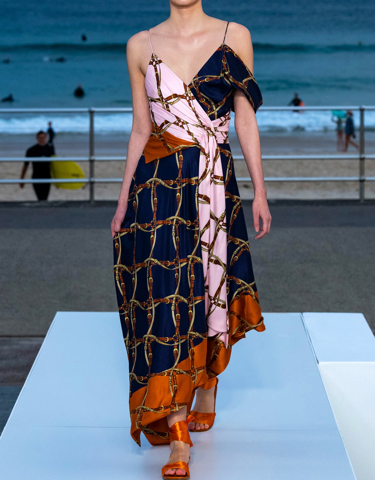 Simkhai- Vestido Maxi Chain pre-loved